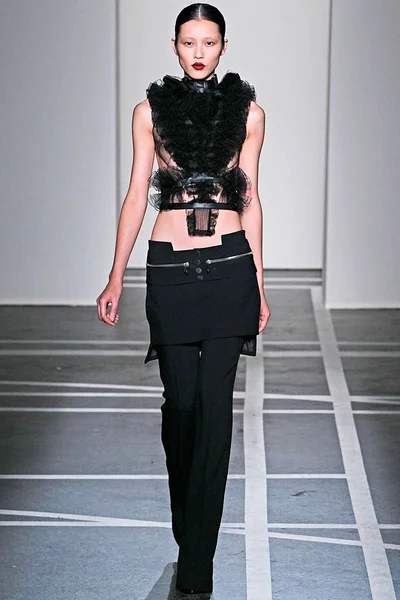 Look 18